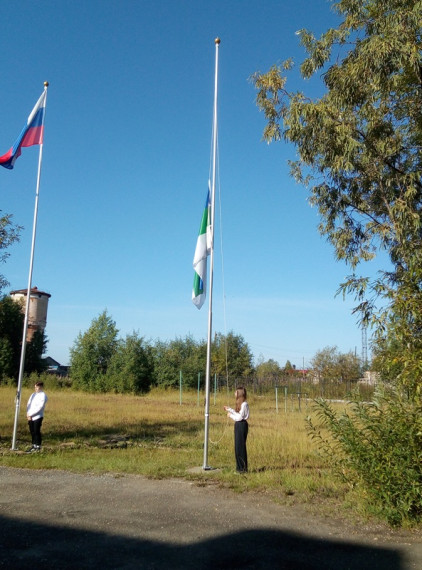 Поднятие флага Республики Коми.